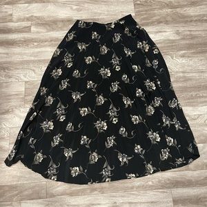 Sag Harbor flower Pleated Skirt